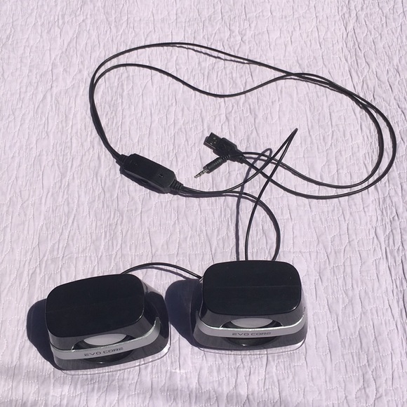 Evo Speakers that light up - Picture 9 of 11